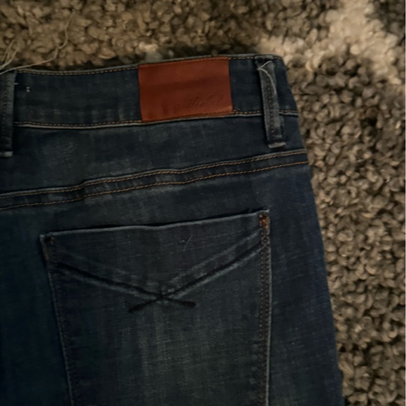 Unpublished Mid-Rise, Distressed, Skinny Jeans Size 28 or a 6 - Picture 6 of 8